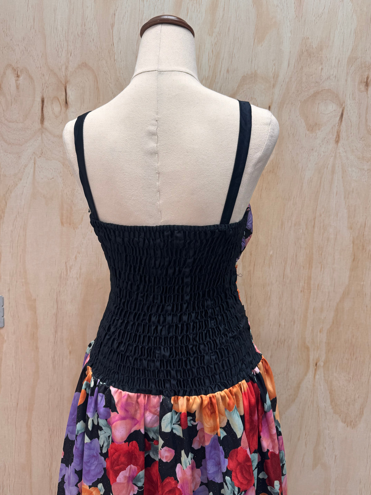 Floral midi dress size 36 - (matchs with a second dress)
