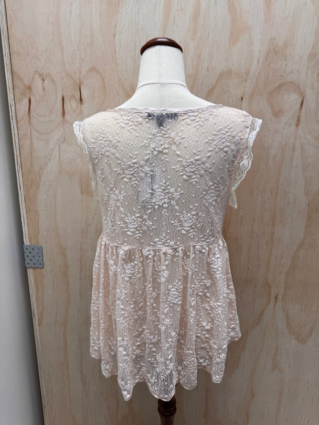 Pink lace top - UmGee - Medium