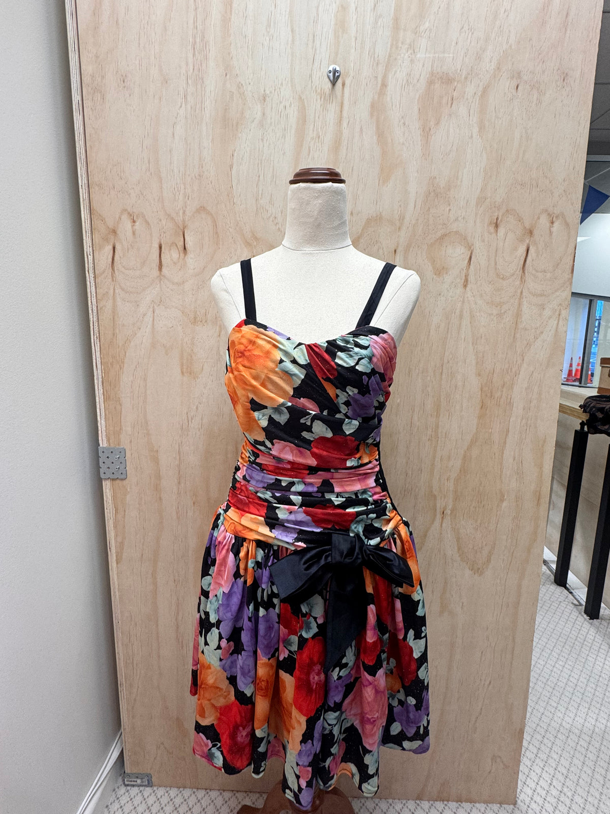 Floral midi dress size 36 - (matchs with a second dress)