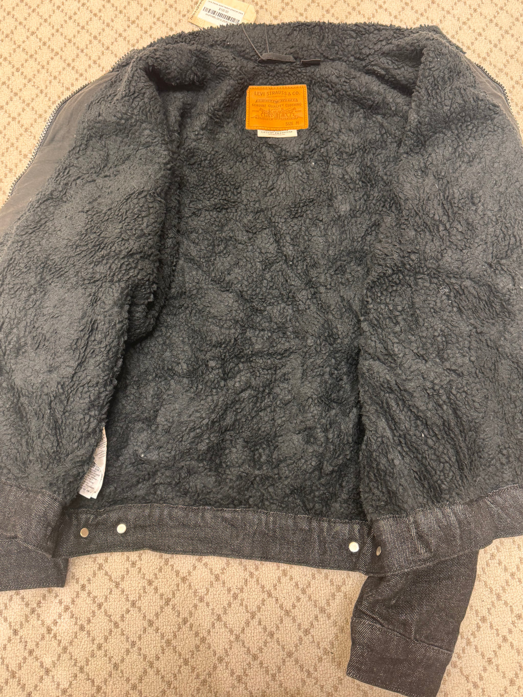 Levis Sherpa Jacket - medium